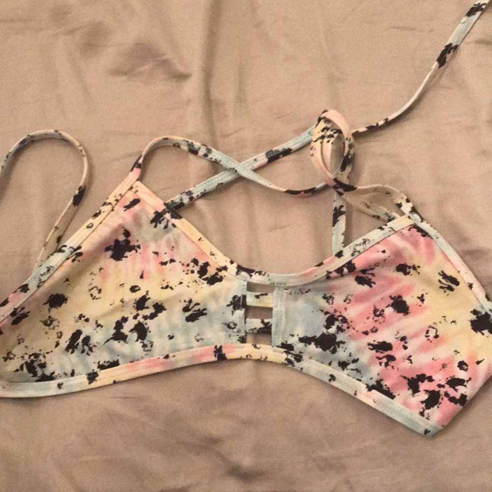 MUST SELL Multicolored Jolyn vent top